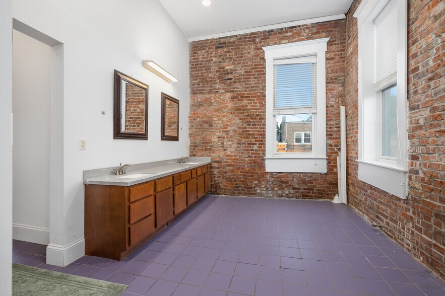 More Photos Of 107-109 W Pleasant Ave, Covington Loft Creative Space For Sale