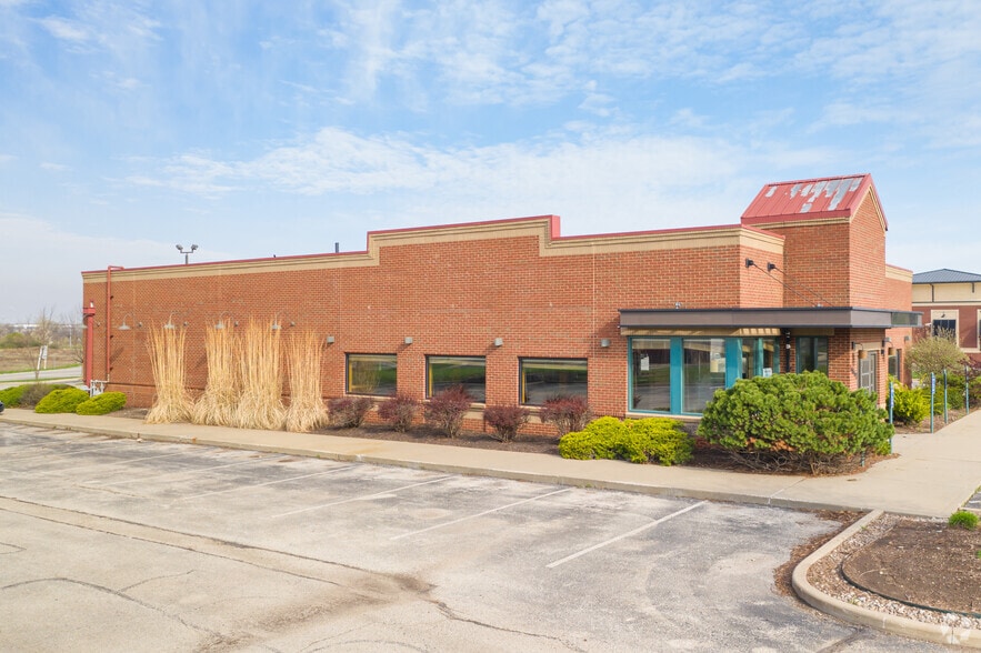 More Photos Of 14860 S Harrison St, Olathe Restaurant For Lease