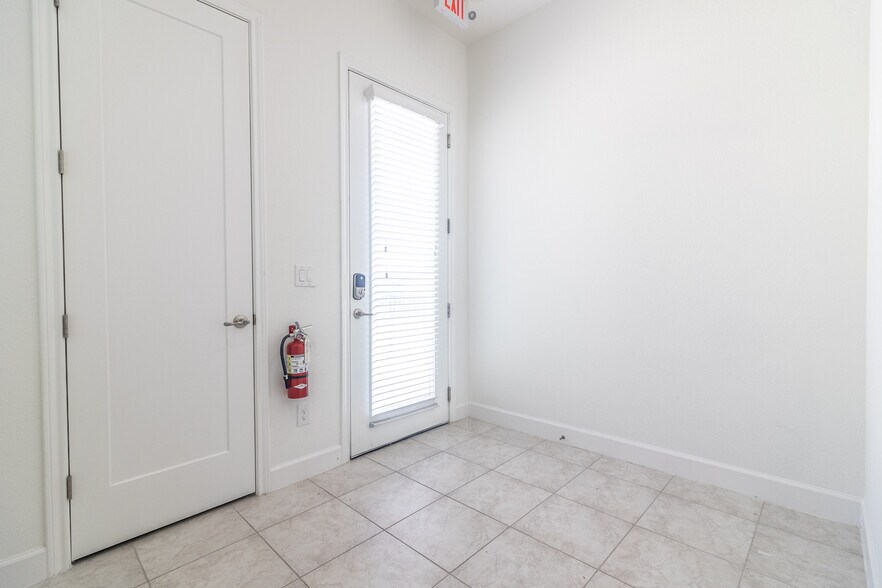 More Photos Of 3000 Polar Ln, Cedar Park Office For Lease