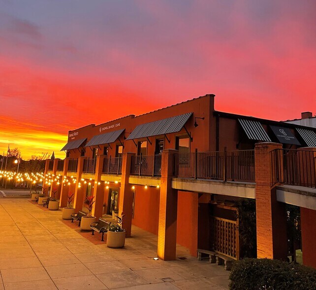 More Photos Of 118 S Pendleton St, Easley Freestanding For Lease