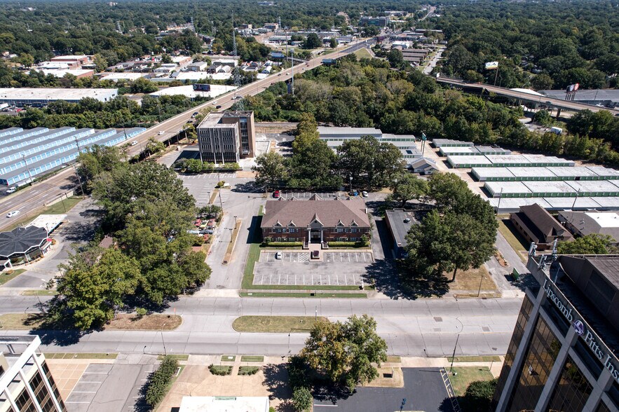 More Photos Of 2693 Union Avenue Ext, Memphis Office For Lease