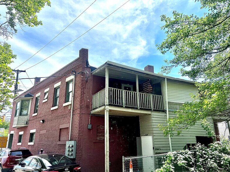 More Photos Of 15557 Lake Shore Blvd, Cleveland Freestanding For Sale