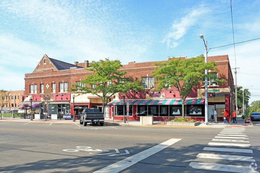 More Photos Of 600 S Washington Ave, Royal Oak Storefront Retail Office For Lease