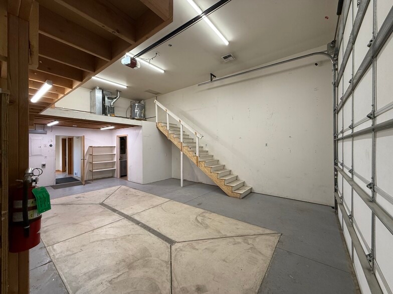 More Photos Of 1364 Airport Rd, Kalispell Office For Lease