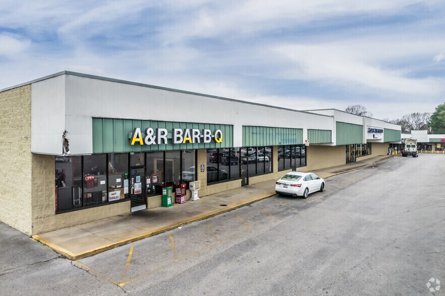 Primary Photo Of 3685-3721 Hickory Hill Rd, Memphis Storefront For Lease