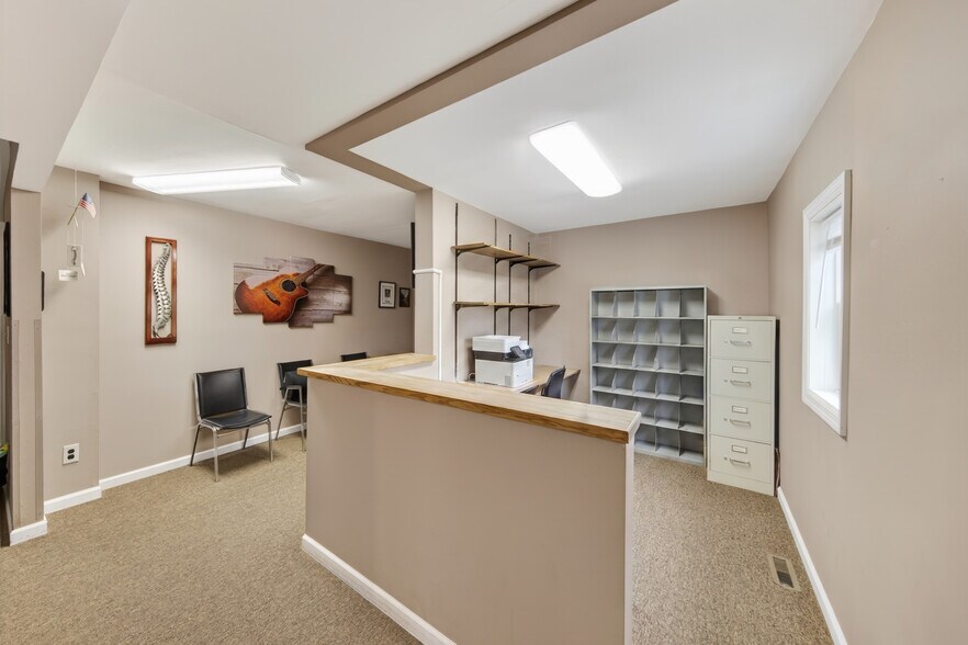 More Photos Of 187 Breakneck Rd, Highland Lakes Storefront Retail Residential For Sale