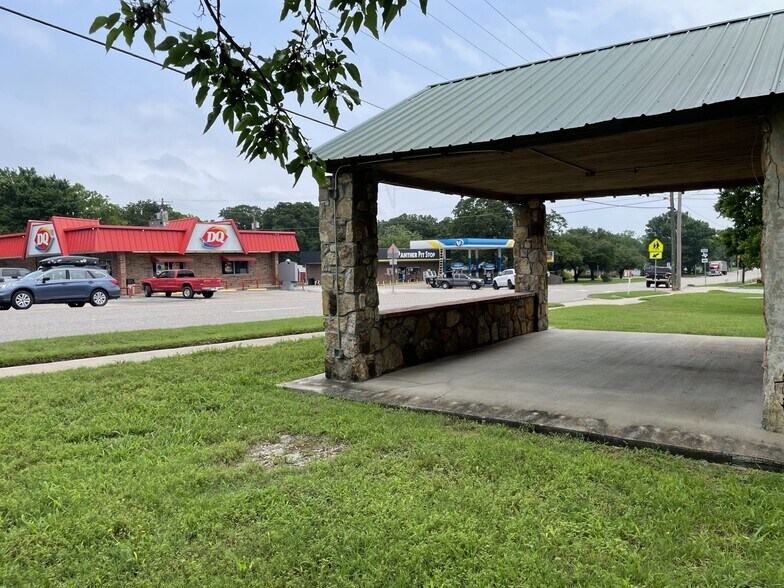 More Photos Of 400 S. Broad Street St, Saint Jo Land For Sale