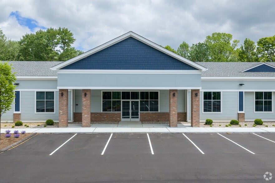 More Photos Of 52 Spencer Plain Road, Old Saybrook Office For Lease