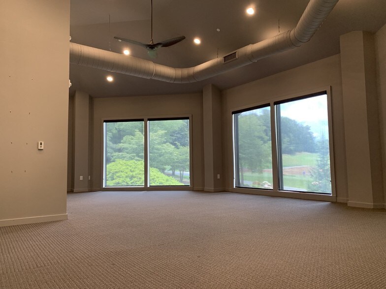 More Photos Of 102 Hidden Pastures Dr, Cramerton Office Residential For Sale