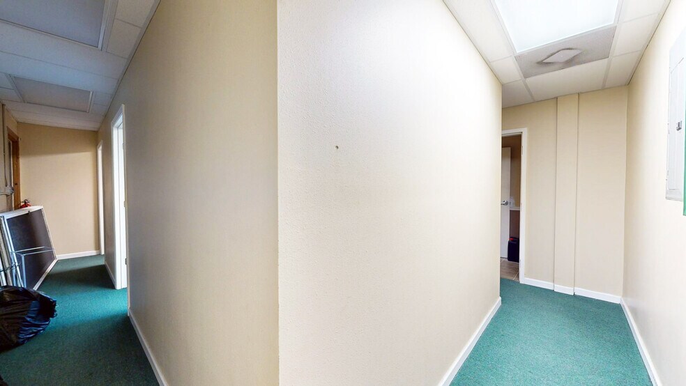 More Photos Of 461 Forrest Ave, Cocoa Warehouse For Lease