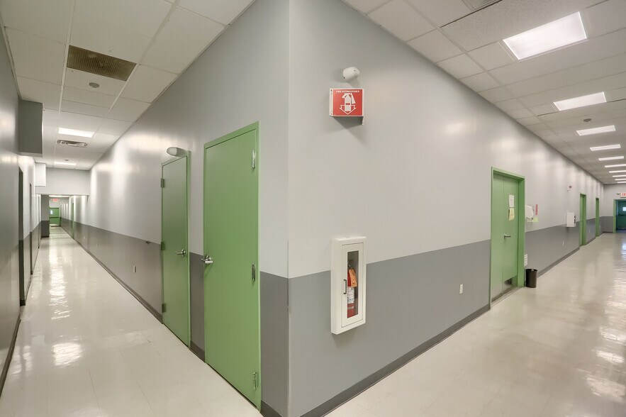 More Photos Of 150 Gamma Dr, Pittsburgh Light Manufacturing For Lease