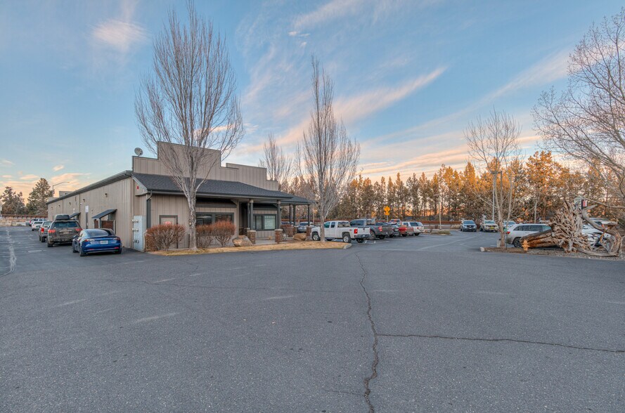 More Photos Of 64670 Strickler Ave, Bend Storefront For Sale