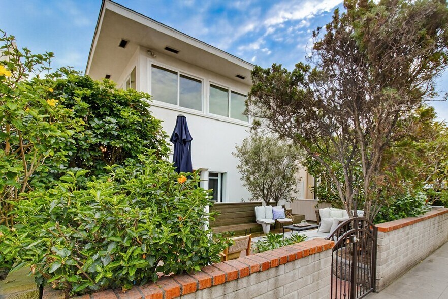 More Photos Of 829 Avalon Ct, San Diego Apartments For Sale