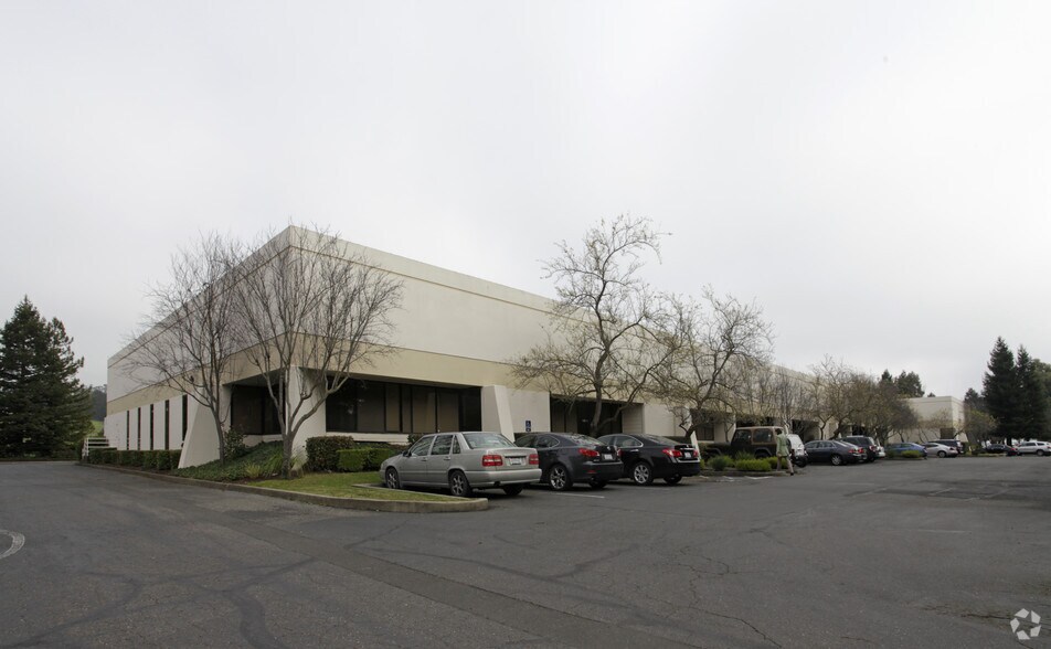 More Photos Of 1330 Redwood Way, Petaluma Warehouse For Lease