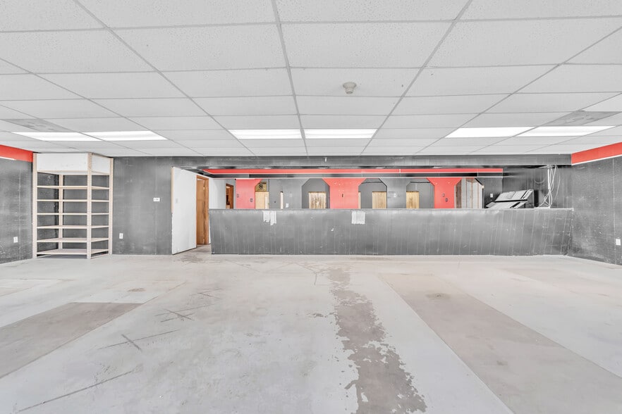 More Photos Of 274 Monroe Ave, New Martinsville Freestanding For Sale