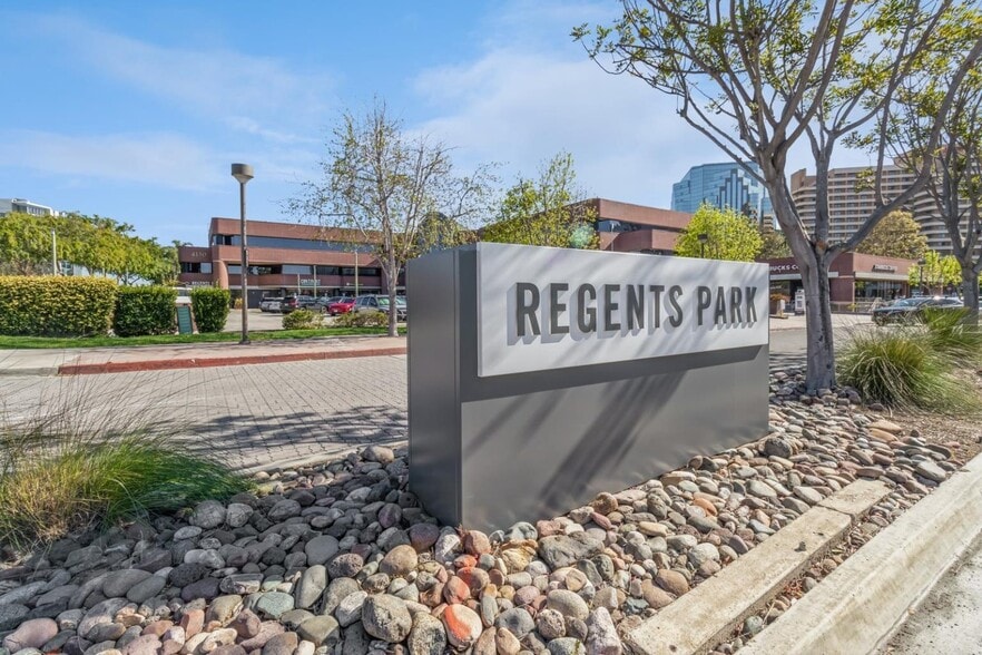 More Photos Of 4150 Regents Park Row, La Jolla Unknown For Lease