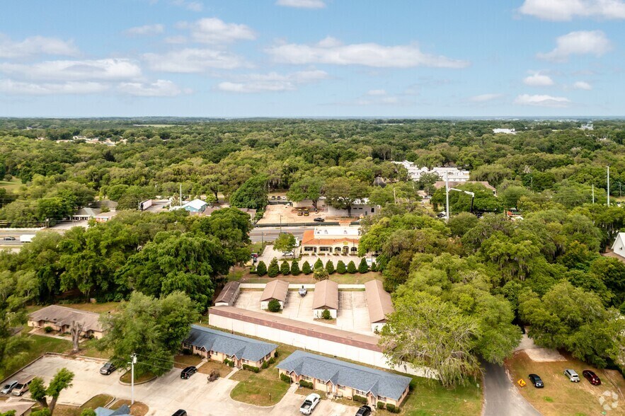 More Photos Of 114 E Lady Lake Blvd, Lady Lake Self Storage For Sale