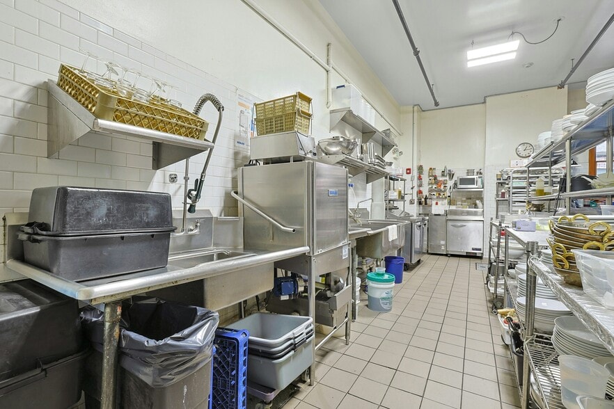 More Photos Of 2 Union St, Sparkill Storefront For Sale