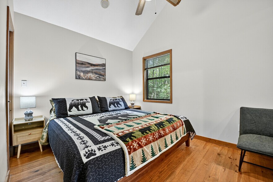 More Photos Of 77 Alpine Way, Blairsville Hotel For Sale