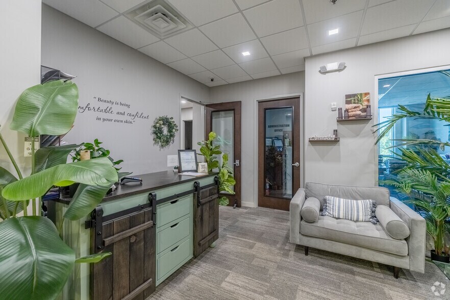 More Photos Of 4107 Mallory Ln, Franklin Medical For Sale