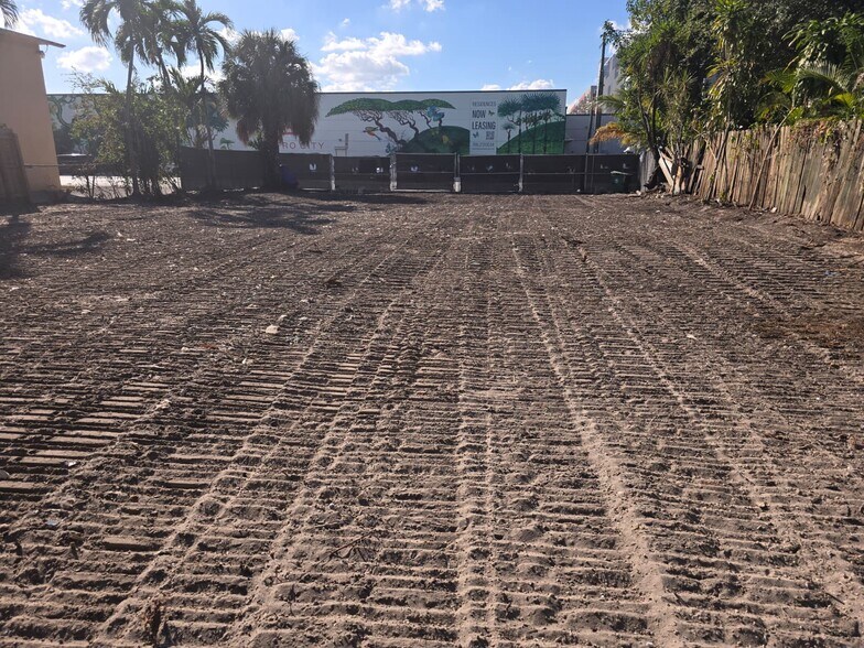 More Photos Of 951-1001 NW 37th Ave, Miami Land For Sale