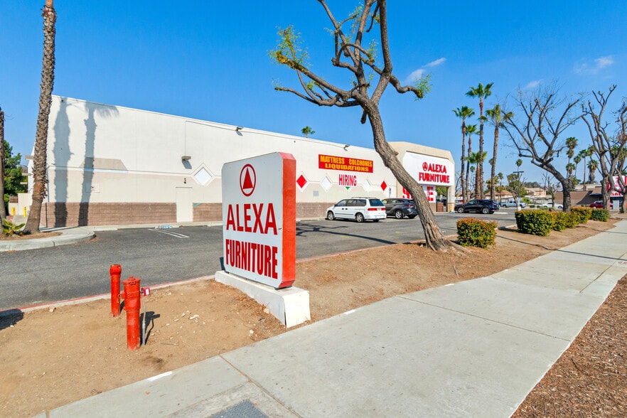 More Photos Of 611 E Holt Ave, Pomona Drugstore For Sale