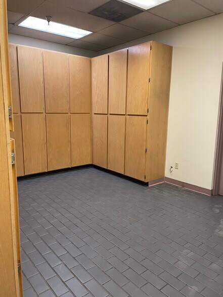 More Photos Of 3905 E Huntington Dr, Flagstaff Warehouse For Lease