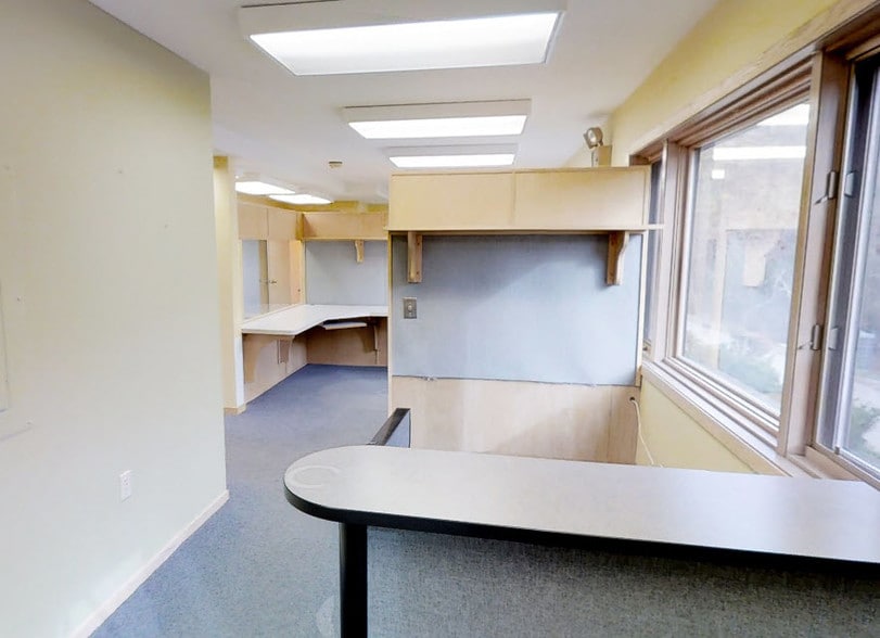More Photos Of 4620 N US Highway 31 N, Traverse City Office For Lease