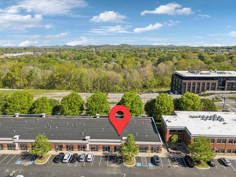More Photos Of 101 Forrest Crossing Blvd, Franklin Office For Lease