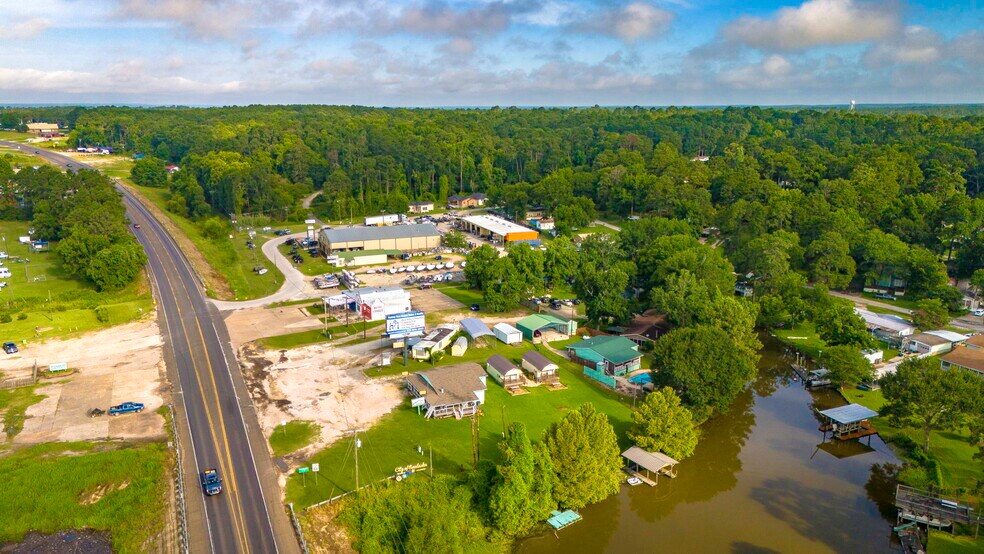 More Photos Of 13050 U.S. 190 hwy, Onalaska Freestanding For Sale