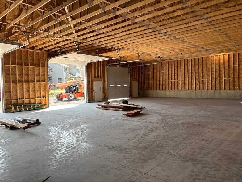 More Photos Of 1 Industrial Park Dr, Mechanicville Warehouse For Lease