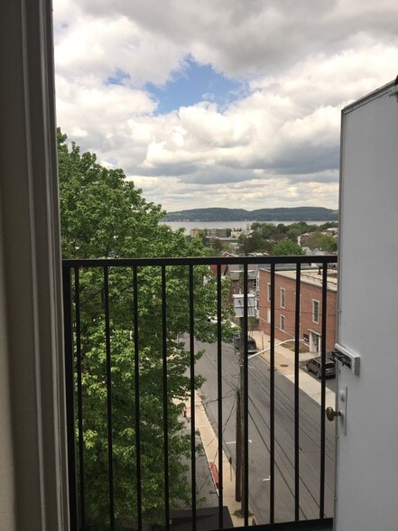 More Photos Of 27 N Broadway, Tarrytown Medical For Lease