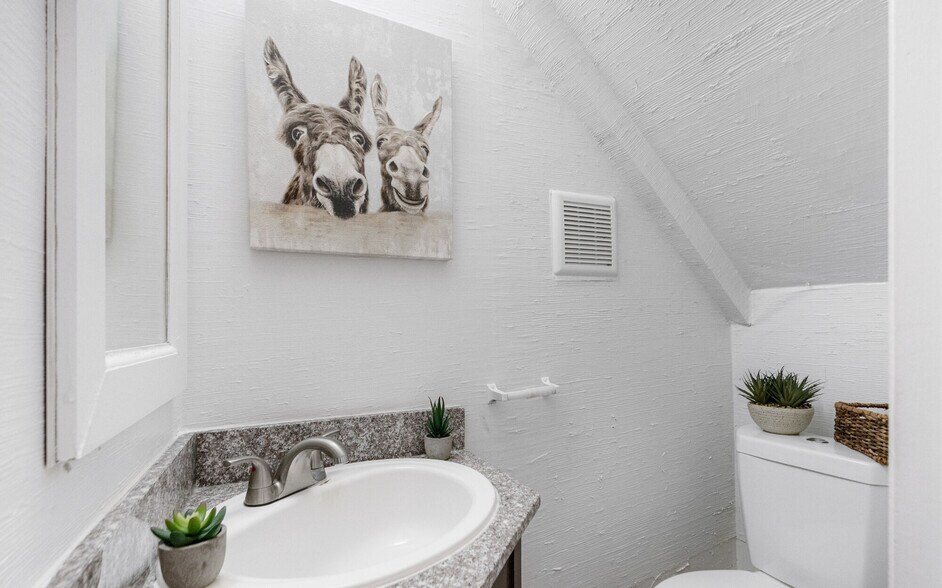 More Photos Of 8600 S Course Dr, Houston Apartments For Sale