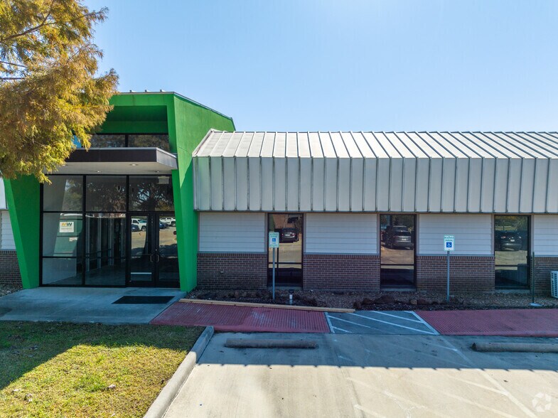 More Photos Of 22 Pinnacle Way, Pasadena Office For Sale