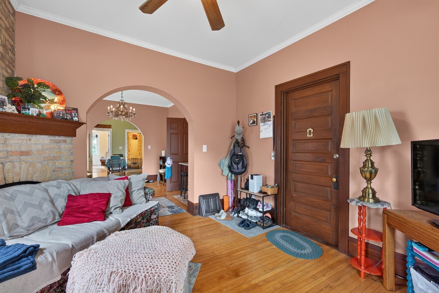 More Photos Of 446 Madison St NE, Minneapolis Multifamily For Sale