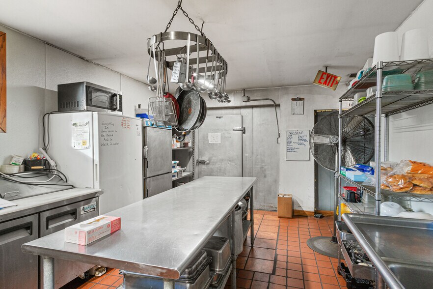 More Photos Of N4183 4th Ave, Hancock Bar For Sale