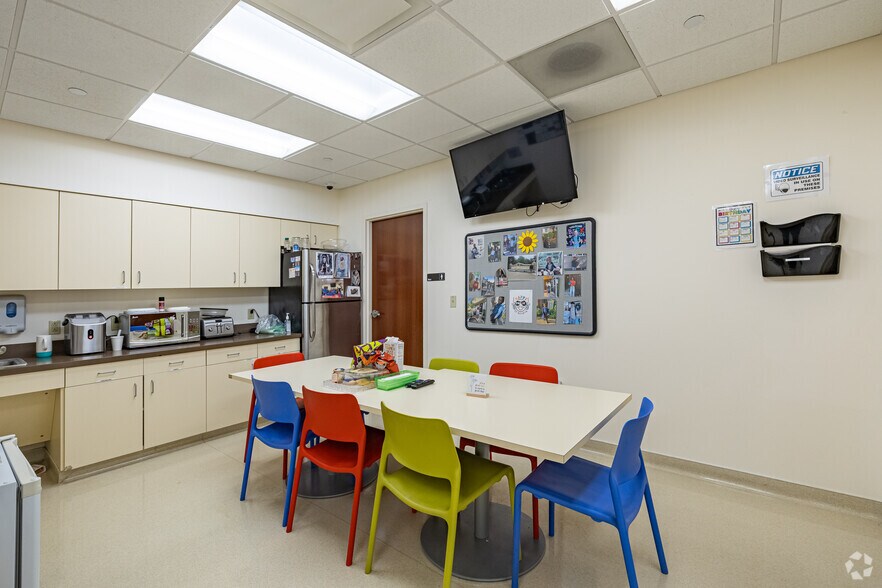 More Photos Of 14-01 Broadway, Fair Lawn Medical For Lease