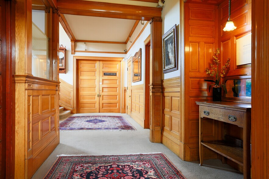 More Photos Of 401 Broadway, Tacoma Loft Creative Space For Lease