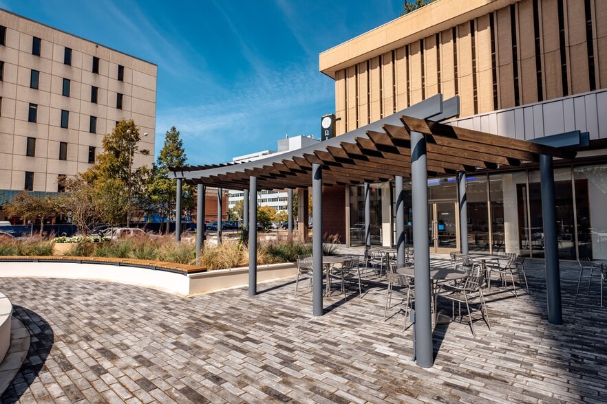 More Photos Of 451 Florida St & 450 Laurel St, Baton Rouge Unknown For Lease