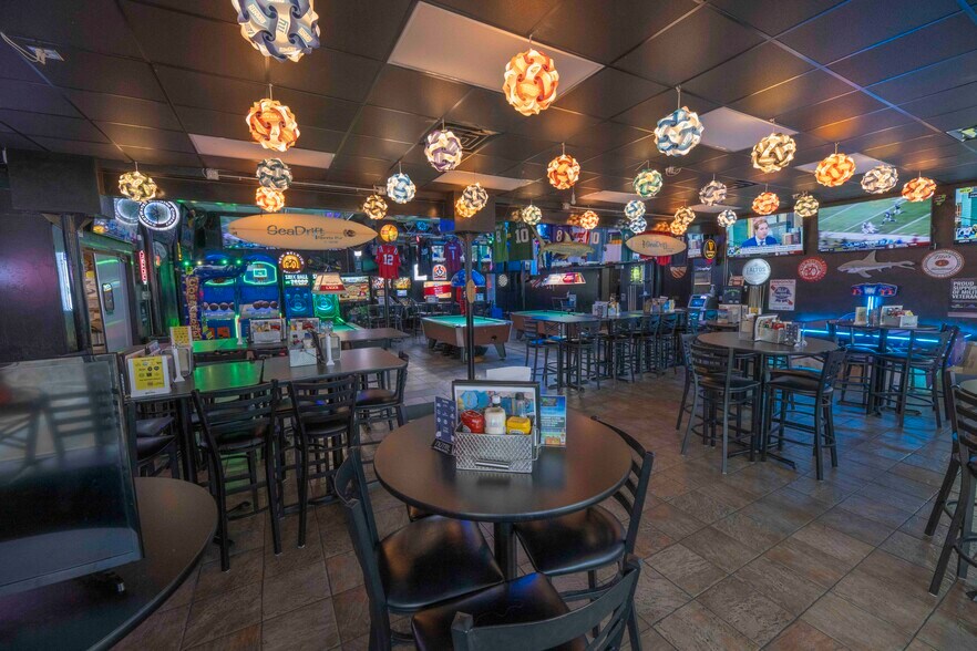 More Photos Of 1368 Ocean Shore Blvd, Ormond Beach Restaurant For Sale