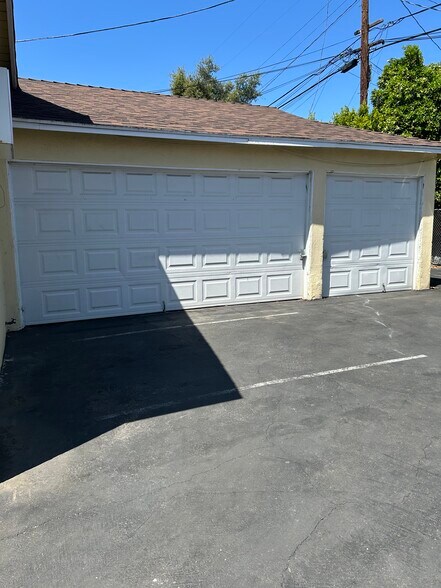 More Photos Of 14757 Sylvan St, Van Nuys Apartments For Sale