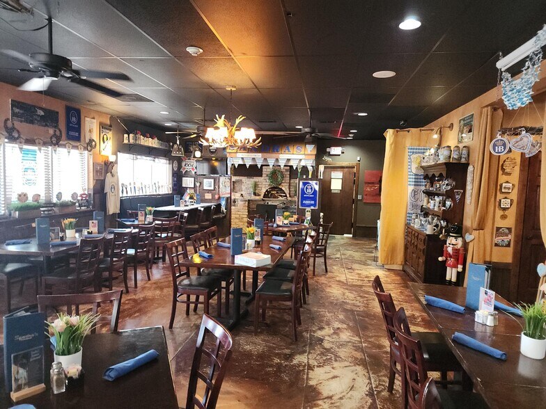 More Photos Of 111 W Olympia Ave, Punta Gorda Restaurant For Sale