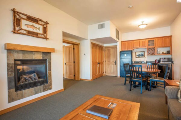 More Photos Of 41-45 Lakeshore Dr, Sagle Hotel For Sale