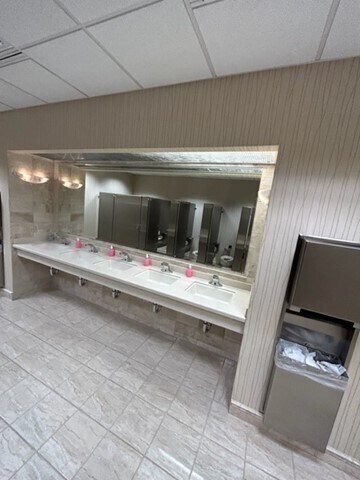 More Photos Of 100 Corporate Dr, Lebanon Office For Lease