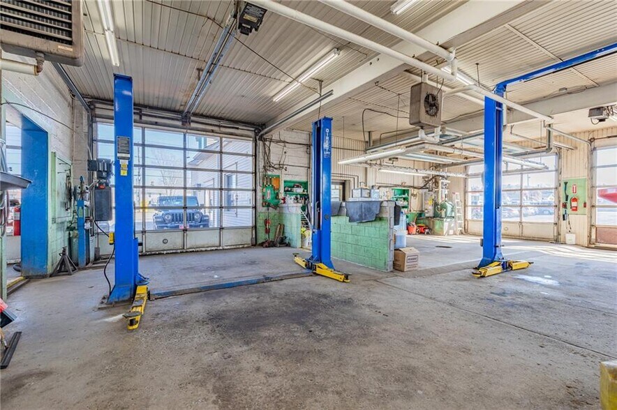 More Photos Of 4577 S Lake Rd, Brockport Auto Dealership For Sale