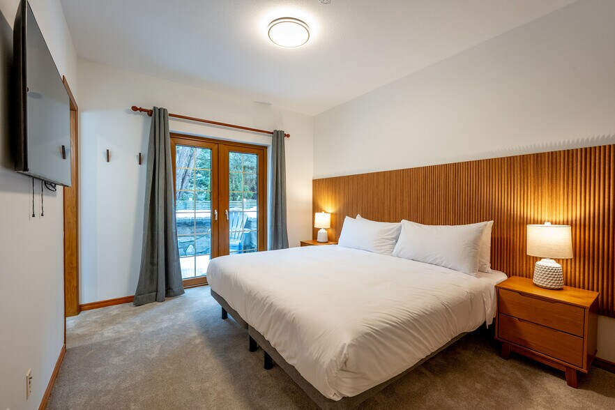 More Photos Of 3012 Alpine Cres, Whistler Hospitality For Sale