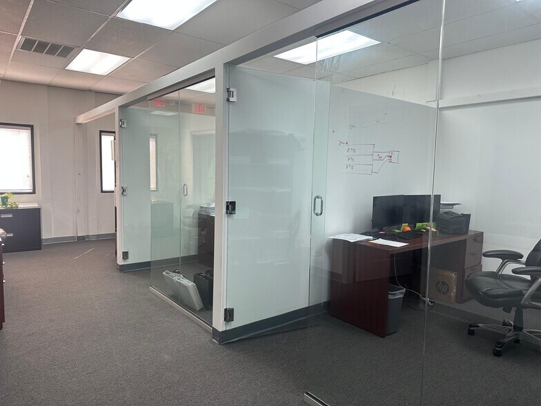 More Photos Of 13790-13798 NW 4th St, Sunrise Loft Creative Space For Lease