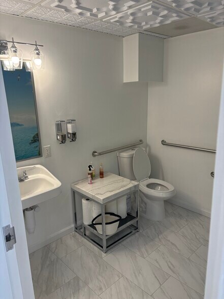 More Photos Of 44075 Pipeline Plz, Ashburn Loft Creative Space For Lease