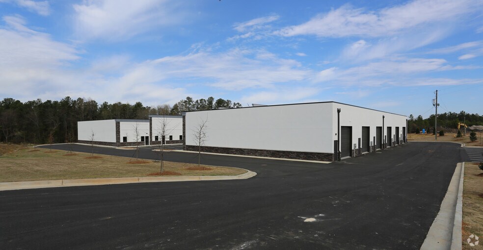 More Photos Of 5045-5047 Parham Rd, Grovetown Light Manufacturing For Lease