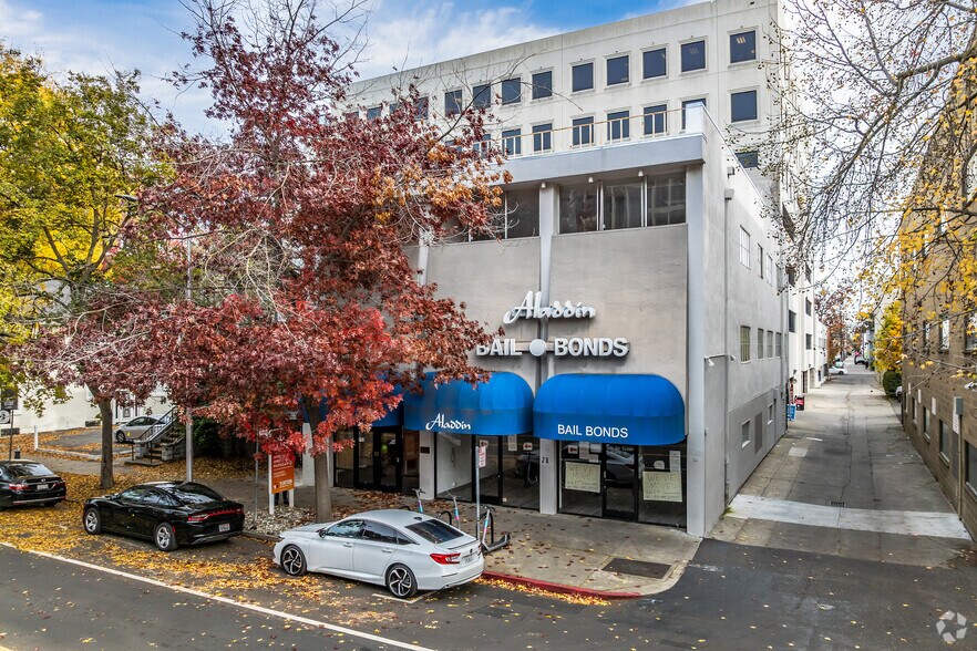 Primary Photo Of 713-715 9th St, Sacramento Storefront Retail Office For Lease